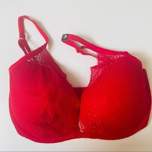 Victoria's Secret Lightly-Lined Lace Plunge Bra